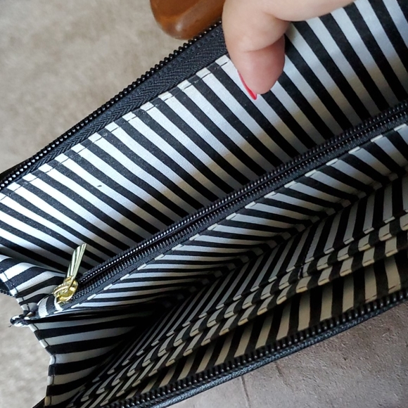 Wallet - Picture 4 of 7